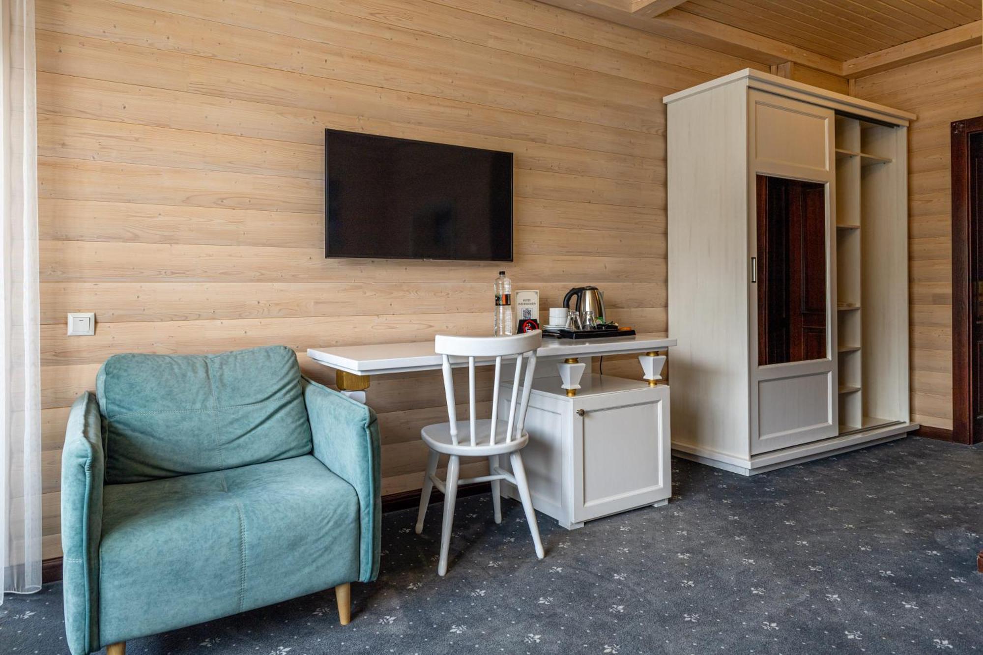 Marion & - Renovation - Rooms, Area, Swimming Pool, Reception, Restaurant, Lounge Bar, Hookah Bar, Children's Room, Parking, And Breakfast Included In The Price 4*