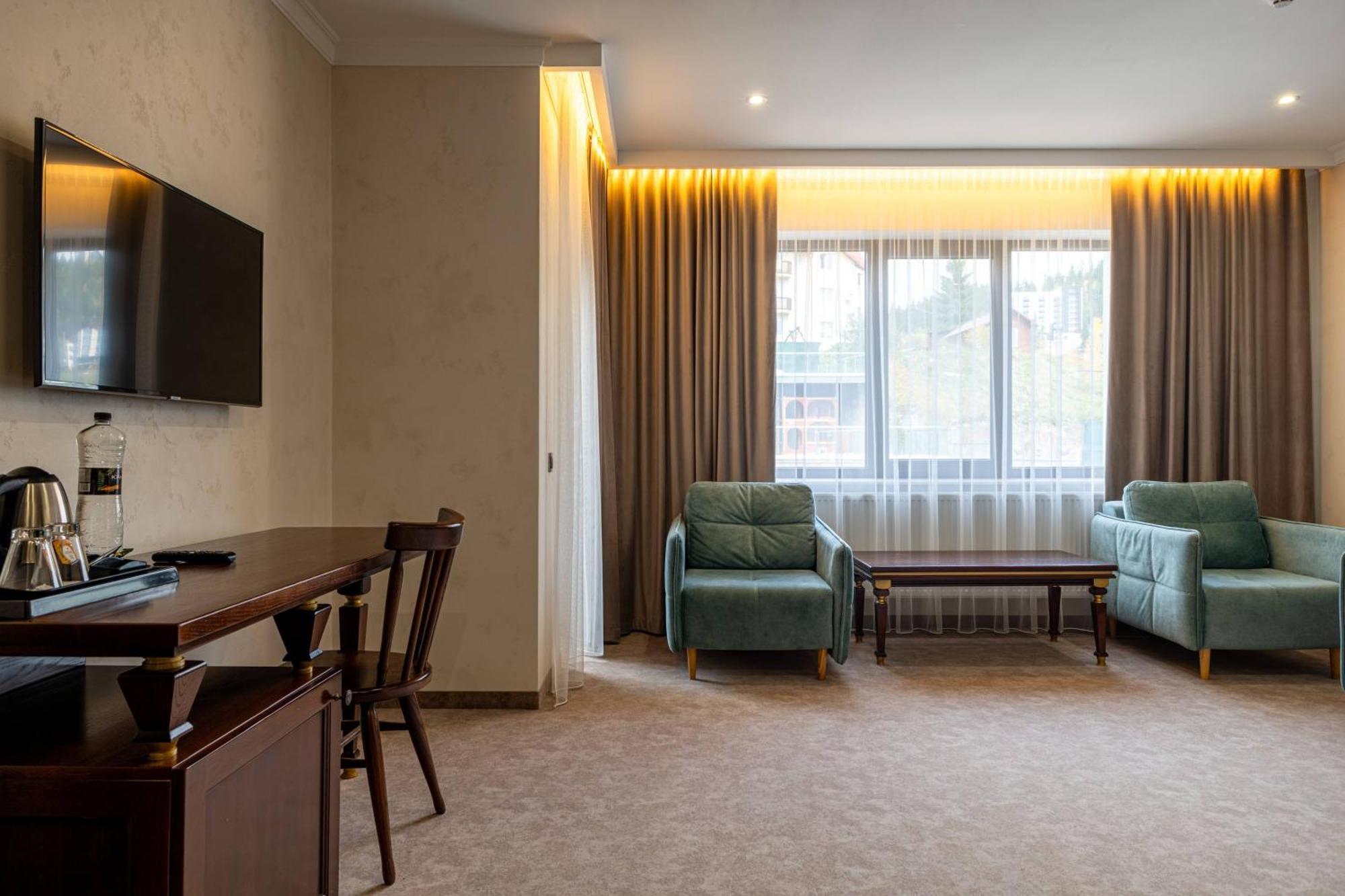 Marion & - Renovation - Rooms, Area, Swimming Pool, Reception, Restaurant, Lounge Bar, Hookah Bar, Children's Room, Parking, And Breakfast Included In The Price 4*