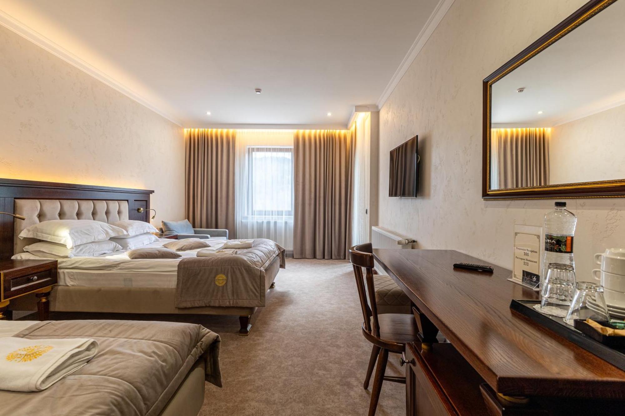 Отель Marion & - Renovation - Rooms, Area, Swimming Pool, Reception, Restaurant, Lounge Bar, Hookah Bar, Children's Room, Parking, And Breakfast Included In The Price Буковель