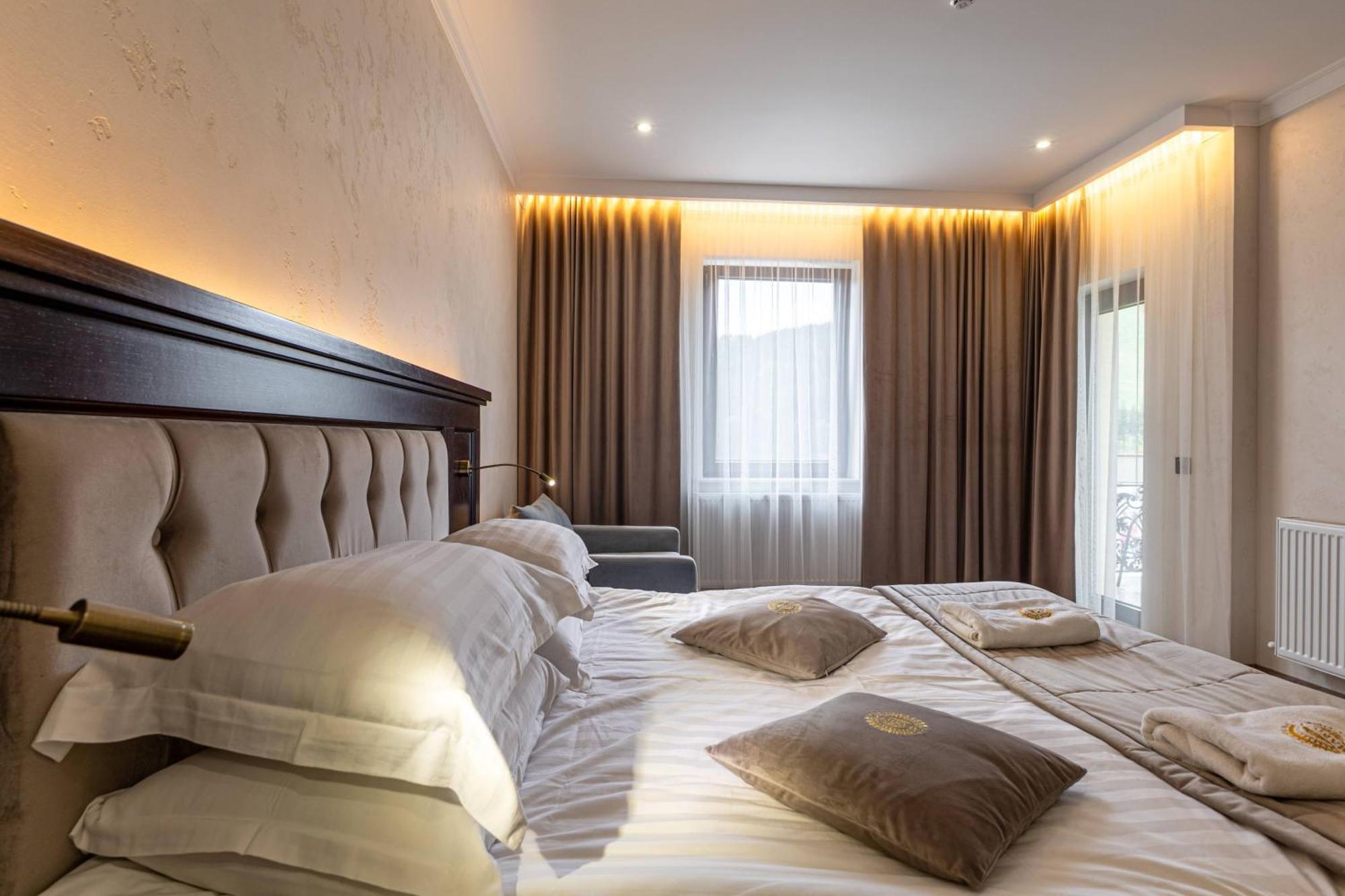 Marion & - Renovation - Rooms, Area, Swimming Pool, Reception, Restaurant, Lounge Bar, Hookah Bar, Children's Room, Parking, And Breakfast Included In The Price Буковель